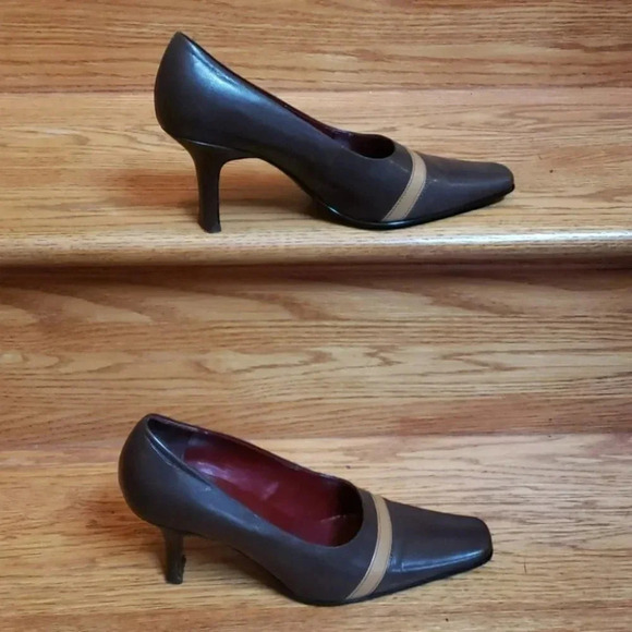 Maripe' 8M  Retro brown/tan‎ leather 2.5" heels - Picture 4 of 8